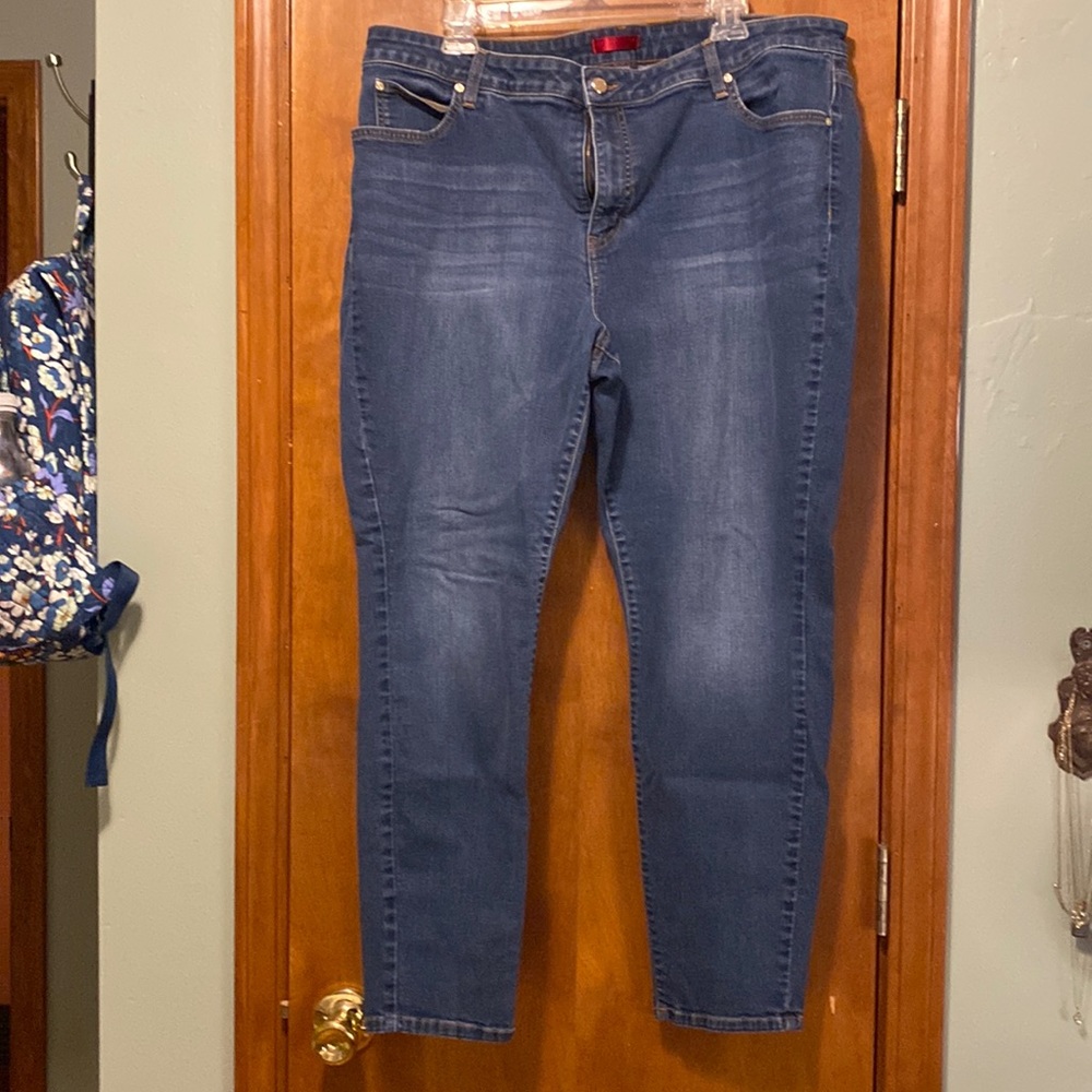 Women’s Jennifer Lopez skinny jeans